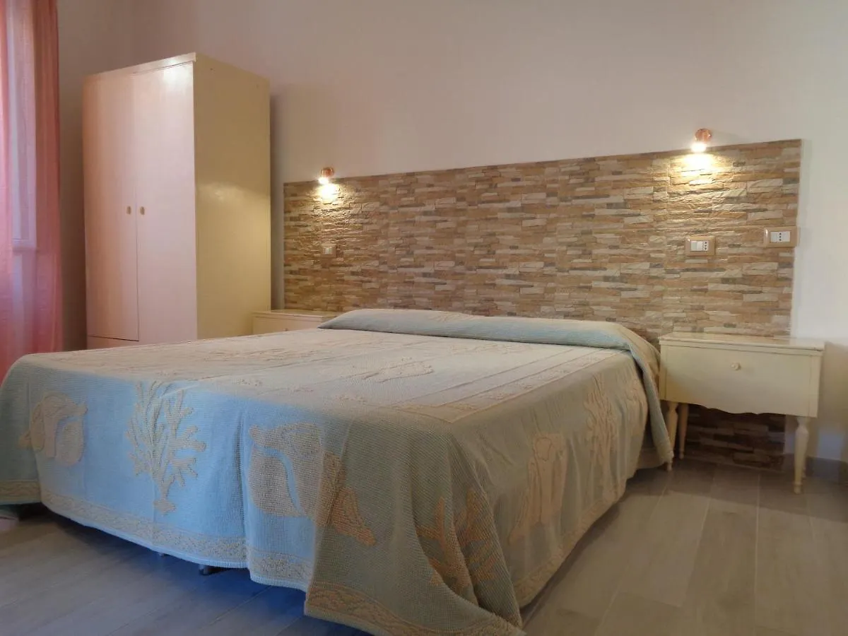 Gasthof Sardinia-Holiday Spargi Suite & Rooms La Maddalena